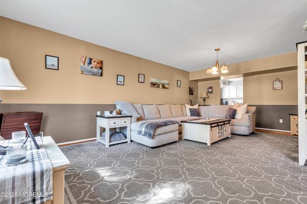 Chandelier, Interior, Living room