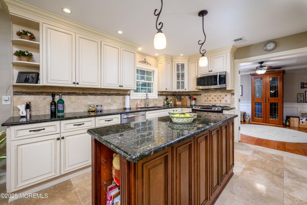 Interior, Kitchen, Pendant Lights, Recessed Lighting