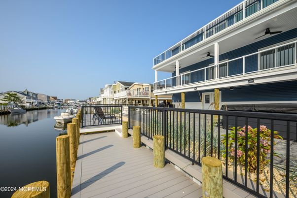 Exterior, Water