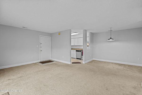 Empty room, Interior, Pendant Lights