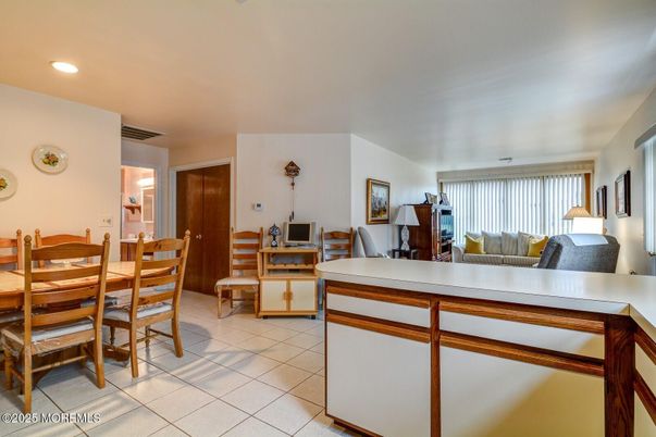 Dining room, Interior, Recessed Lighting
