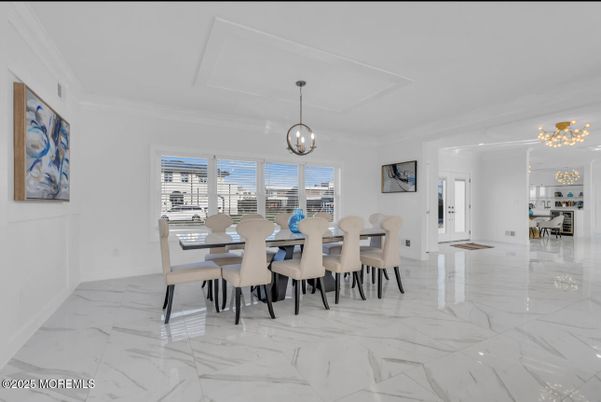 Chandelier, Dining room, Interior, Marble, Pendant Lights