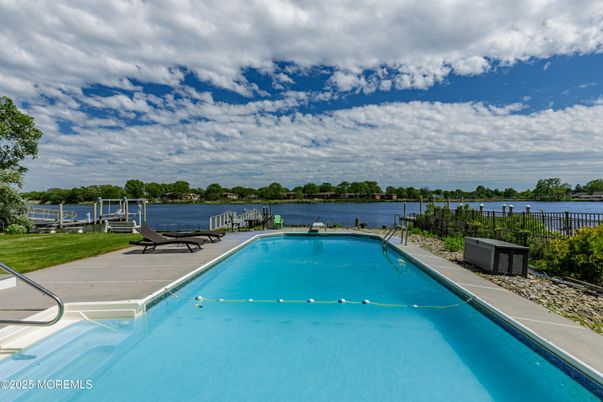 Exterior, Pool, Water