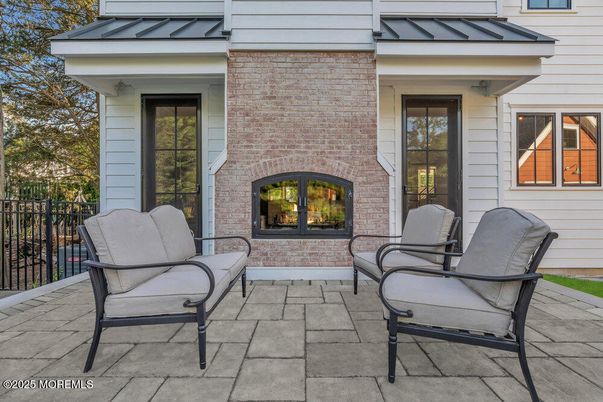 Exterior, Fireplace