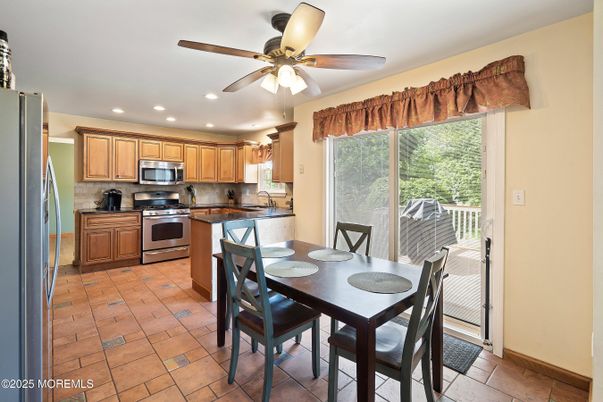 Dining room, Interior, Kitchen, Recessed Lighting, Stainless Steel Appliances