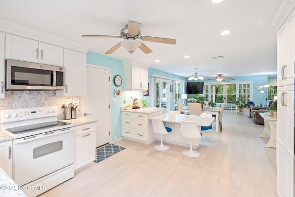 Chandelier, Dining room, Interior, Kitchen, Pendant Lights, Recessed Lighting