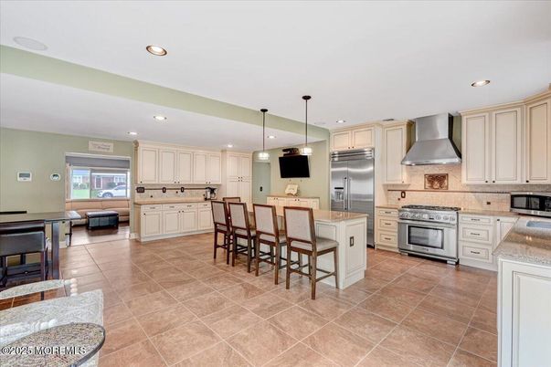 Interior, Kitchen, Pendant Lights, Recessed Lighting, Stainless Steel Appliances
