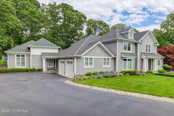 Attached, Exterior, Facade, Farmhouse