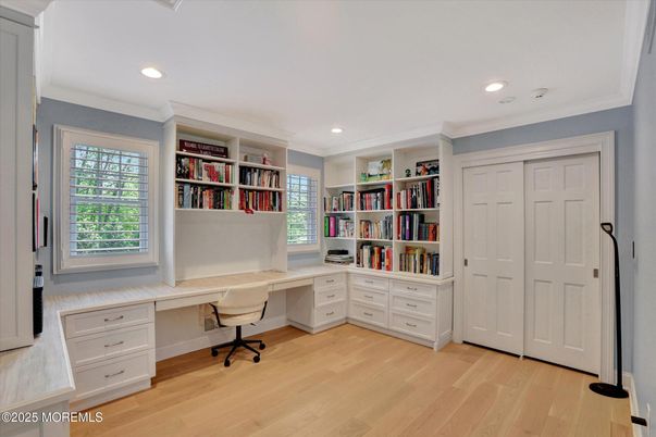 Home Office, Interior, Recessed Lighting, Wood Texture Flooring
