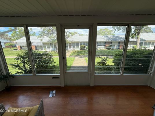 Empty room, Interior, Sun Room, Wood Texture Flooring