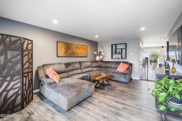 Interior, Living room, Recessed Lighting, Wood Texture Flooring