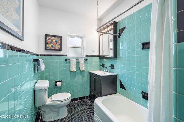 Bathroom, Interior, Pendant Lights
