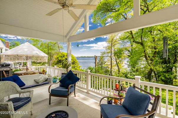 Interior, Sun Room, Water