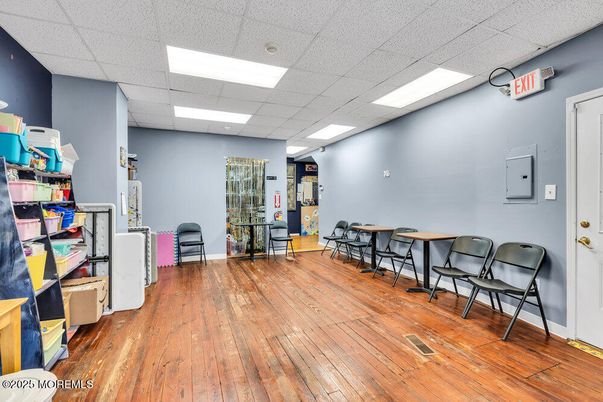 Dining room, Interior, Recessed Lighting, Wood Texture Flooring