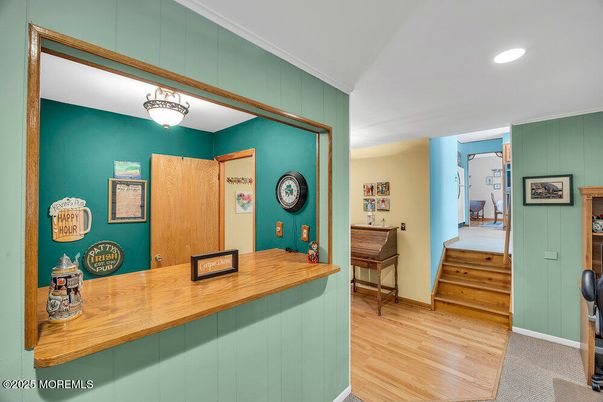 Interior, Recessed Lighting, Wood Texture Flooring