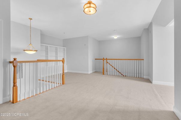 Empty room, Interior, Pendant Lights