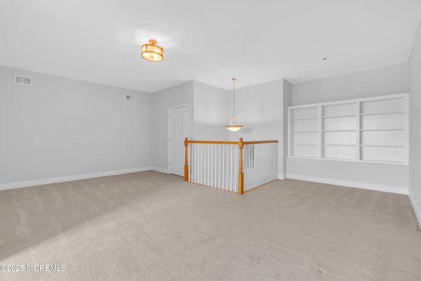 Empty room, Interior, Pendant Lights