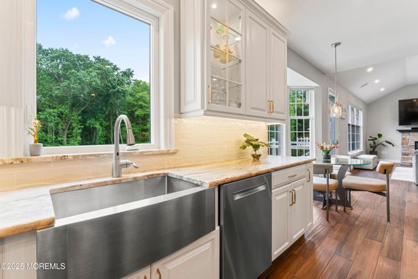 Dining room, Interior, Kitchen, Pendant Lights, Recessed Lighting, Wood Texture Flooring