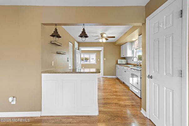 Interior, Kitchen, Pendant Lights, Recessed Lighting, Wood Texture Flooring