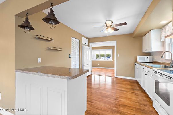 Interior, Kitchen, Recessed Lighting, Wood Texture Flooring