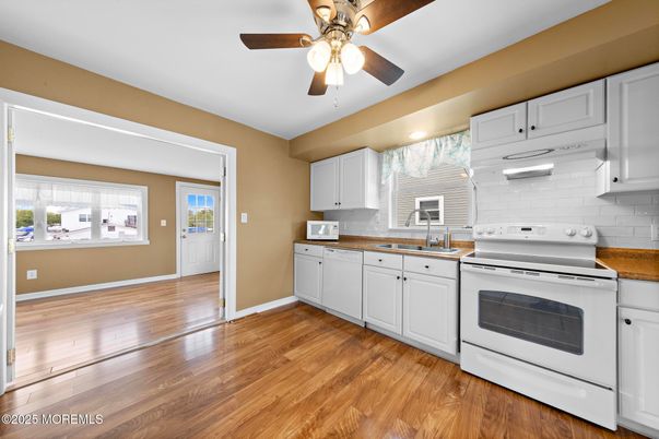 Interior, Kitchen, Wood Texture Flooring