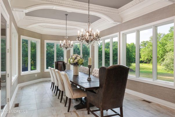 Chandelier, Dining room, Interior
