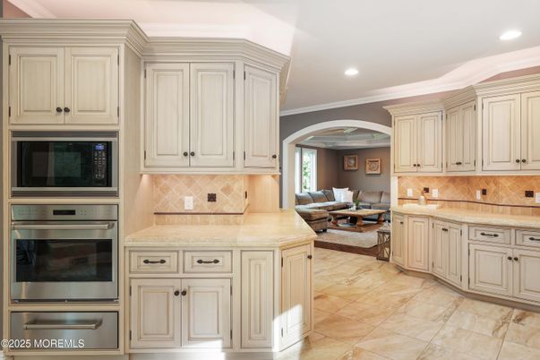 Interior, Kitchen, Living room, Recessed Lighting, Stainless Steel Appliances