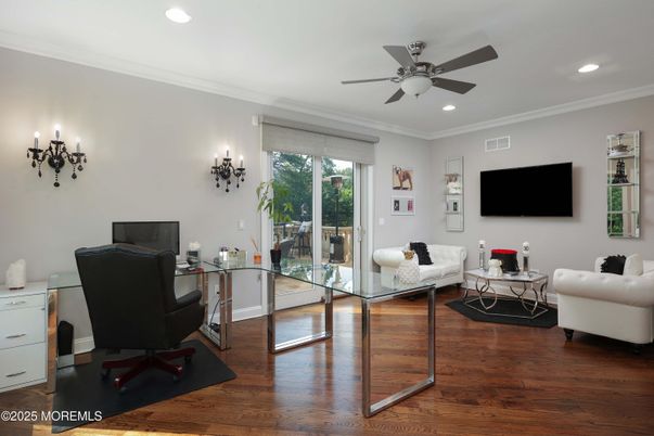 Home Office, Interior, Living room, Recessed Lighting, Wood Texture Flooring