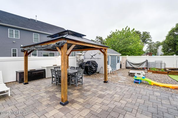 Detached Garage, Exterior, Playground