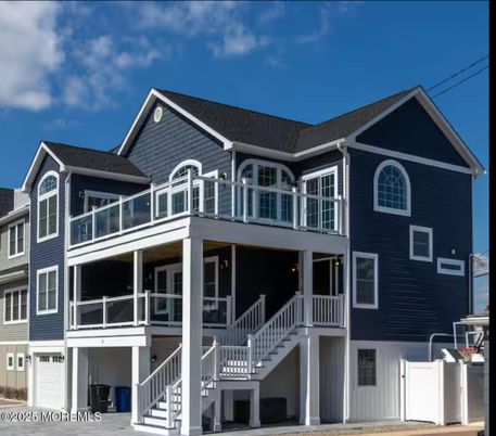 Attached, Exterior, Facade, Rowhouse