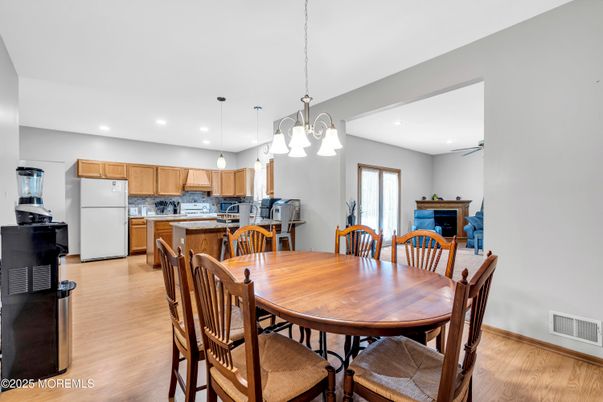 Dining room, Interior, Kitchen, Pendant Lights, Recessed Lighting, Wood Texture Flooring
