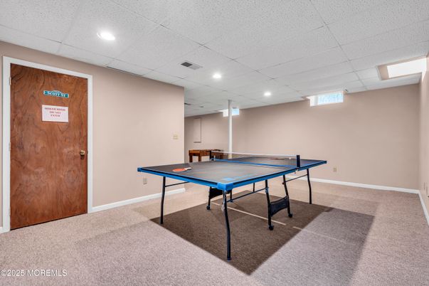Game Room, Interior, Recessed Lighting