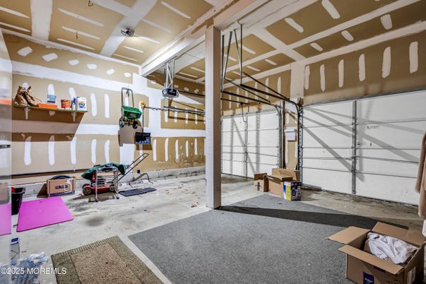 Garage, Interior