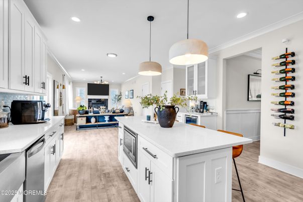Interior, Kitchen, Living room, Pendant Lights, Recessed Lighting, Stainless Steel Appliances, Wood Texture Flooring