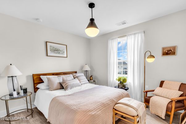 Bedroom, Interior, Pendant Lights, Wood Texture Flooring