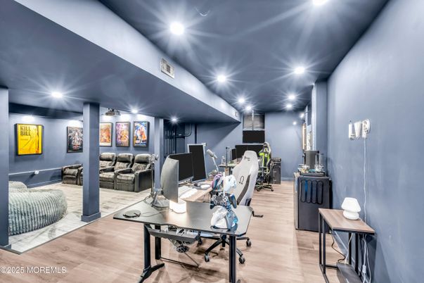 Home Office, Interior, Recessed Lighting, Wood Texture Flooring