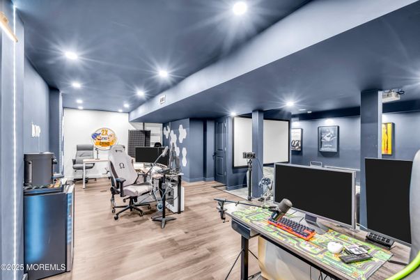 Home Office, Interior, Recessed Lighting, Wood Texture Flooring