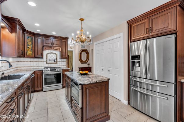 Chandelier, Interior, Kitchen, Recessed Lighting, Stainless Steel Appliances