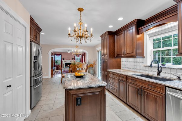 Chandelier, Dining room, Interior, Kitchen, Recessed Lighting, Stainless Steel Appliances