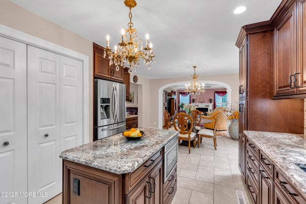 Chandelier, Dining room, Interior, Kitchen, Recessed Lighting, Stainless Steel Appliances