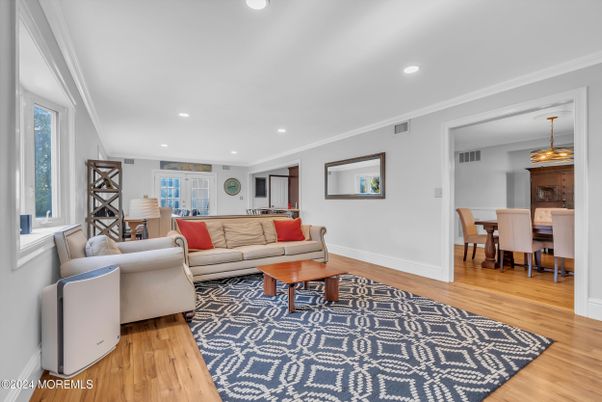 Dining room, Interior, Living room, Pendant Lights, Recessed Lighting, Wood Texture Flooring
