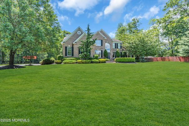 Backyard, Exterior, Facade, Brick Facade, Brick Traditional