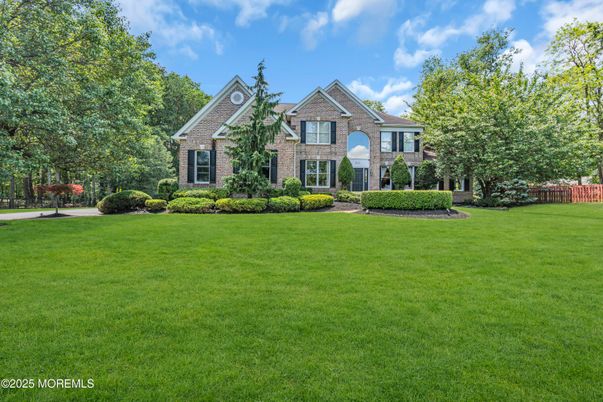 Backyard, Exterior, Facade, Brick Facade, Brick Traditional