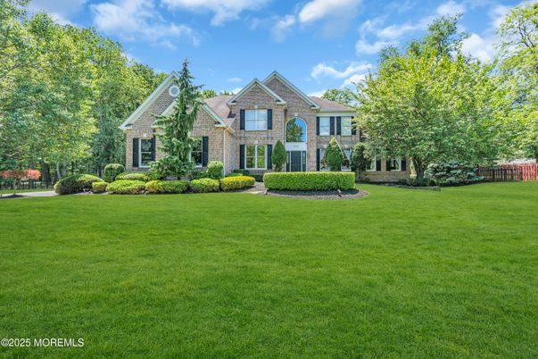 Backyard, Exterior, Facade, Brick Facade, Brick Traditional