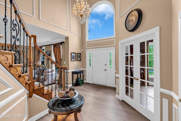 Chandelier, Interior, Wood Texture Flooring