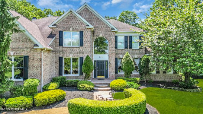 Exterior, Facade, Brick Facade, Brick Traditional