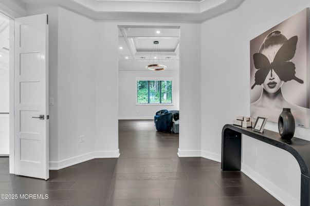 Interior, Pendant Lights, Recessed Lighting, Wood Texture Flooring