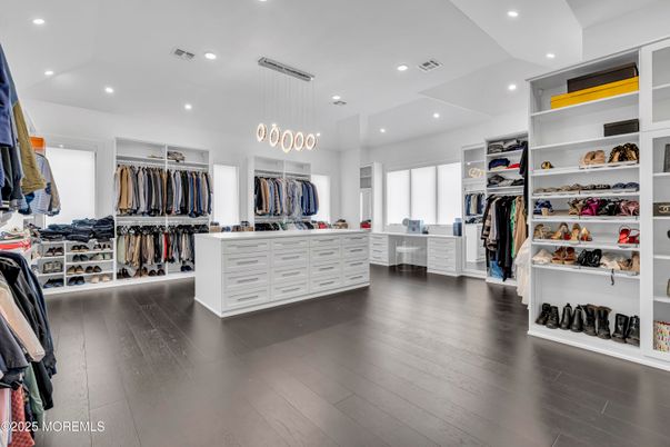 Interior, Pendant Lights, Recessed Lighting, Walk-in Closets, Wood Texture Flooring