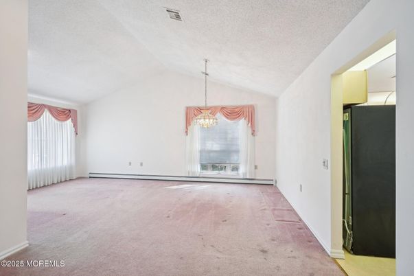 Empty room, Interior, Pendant Lights