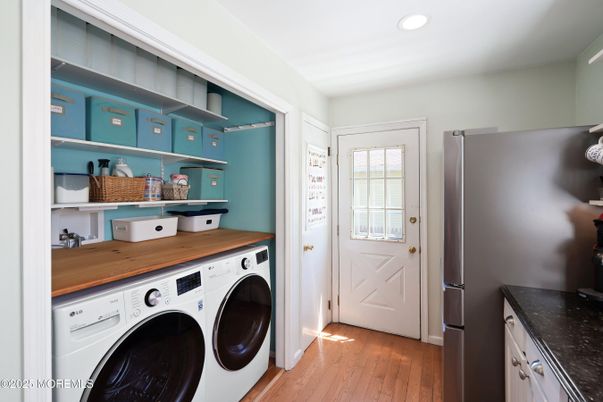 Interior, Recessed Lighting, Utility Closets, Washer, Wood Texture Flooring